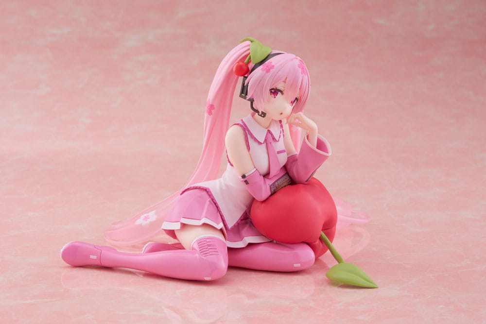 Vocaloid Hatsune Miku Sakura Cherry Cushion Taito Prize Figure 13cm
