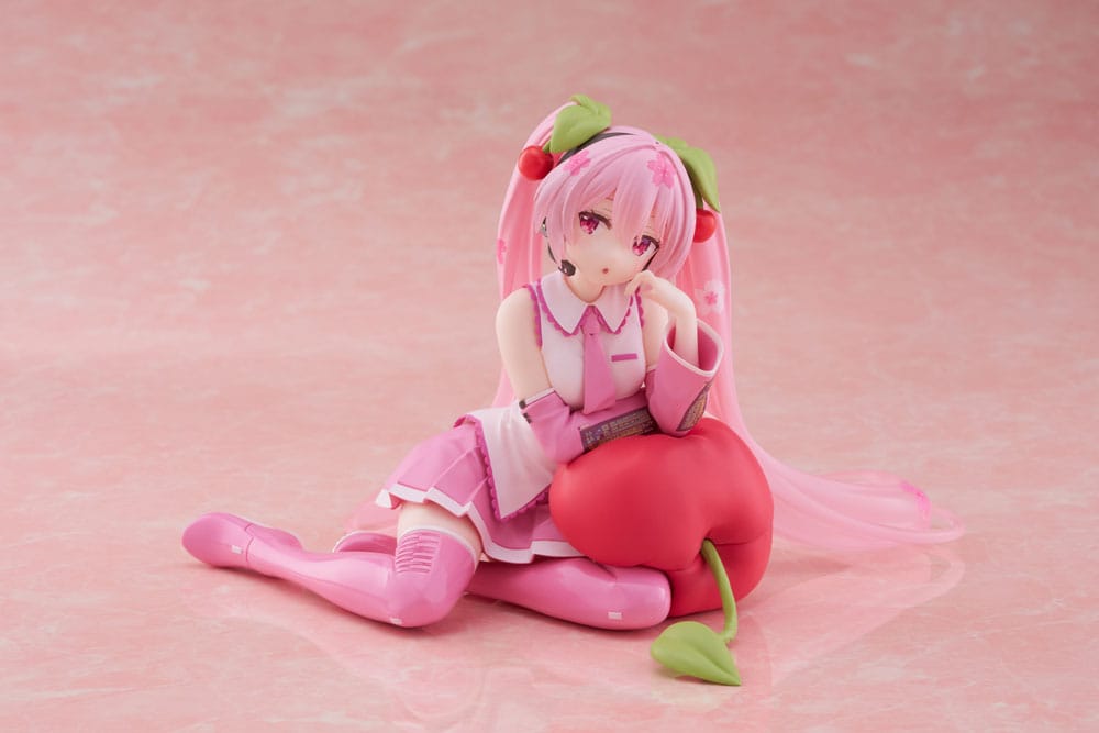 Vocaloid Hatsune Miku Sakura Cherry Cushion Taito Prize Figure 13cm