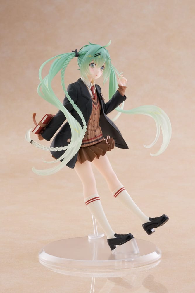 Vocaloid Hatsune Miku Fashion Preppy Taito Prize Figure 18cm