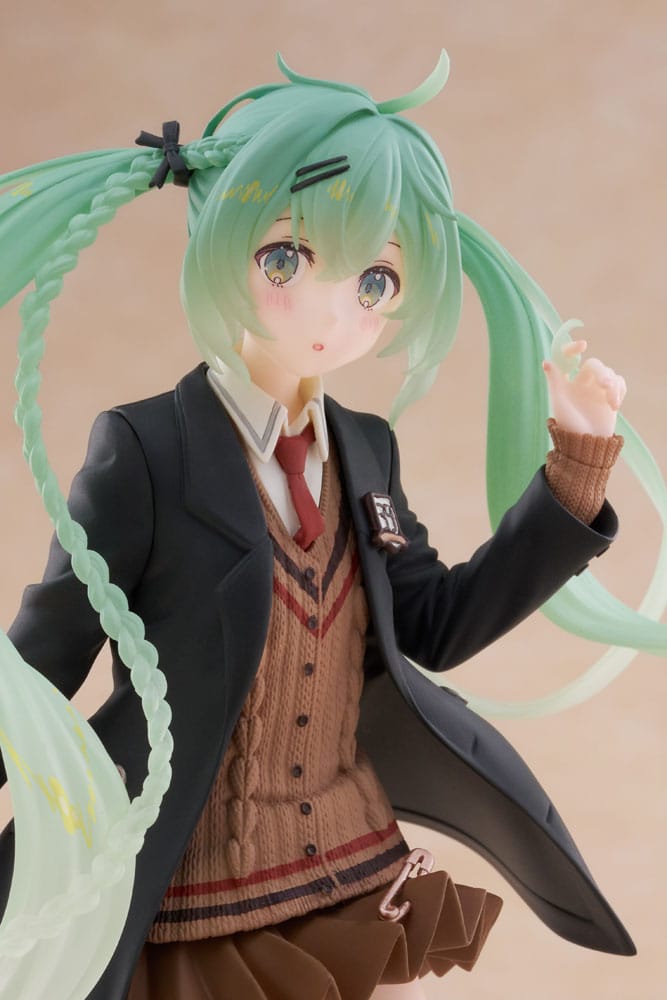 Vocaloid Hatsune Miku Fashion Preppy Taito Prize Figure 18cm