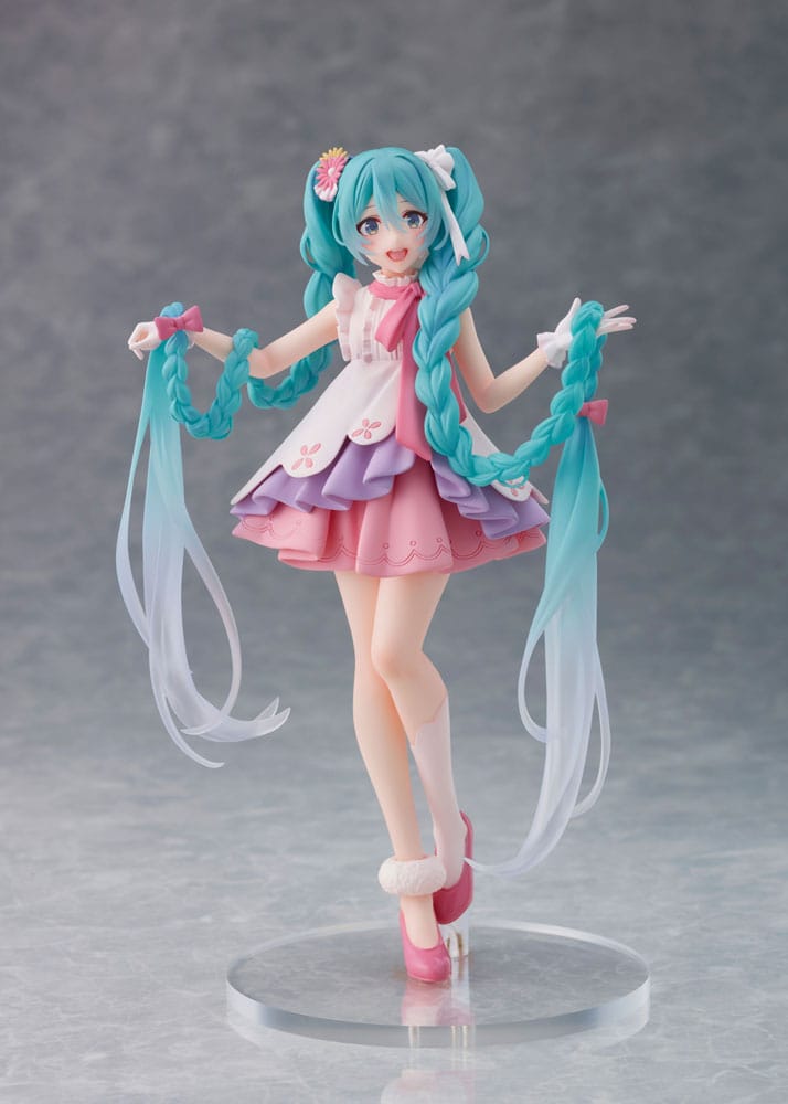 Vocaloid Hatsune Miku Wonderland Rapunzel Ver. Taito Figure 18cm