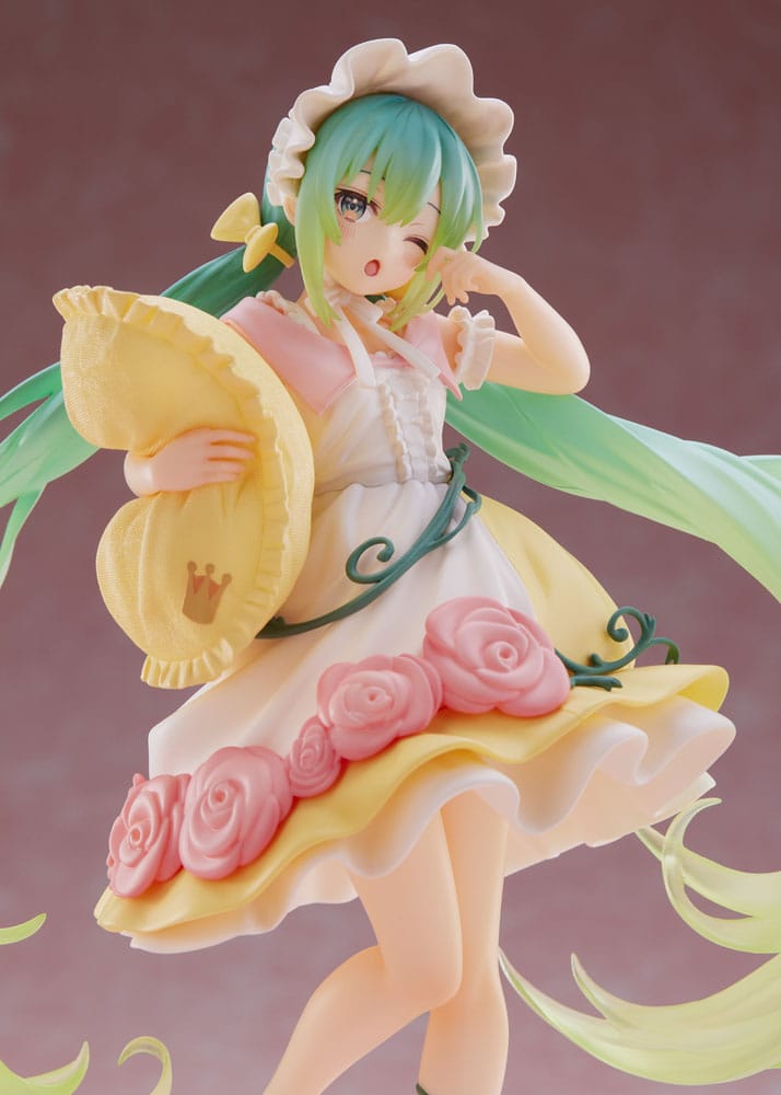 Vocaloid Hatsune Miku Sleeping Beauty Taito Prize Figure 18cm