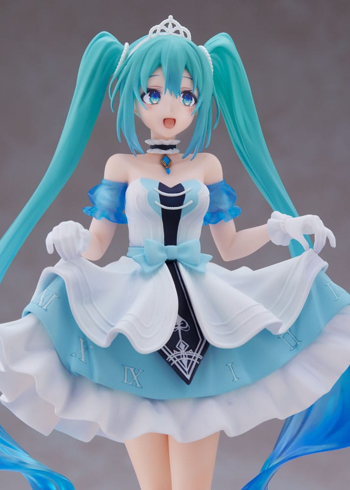 Vocaloid Hatsune Miku Wonderland Cinderella Ver. Taito Prize Figure 18cm